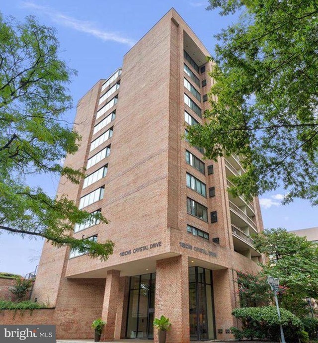 1805 Crystal Dr #504s, ARLINGTON