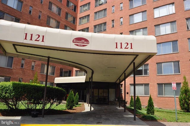 1121 Arlington Blvd #508, Arlington