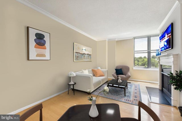 2220 Fairfax Dr #309, Arlington