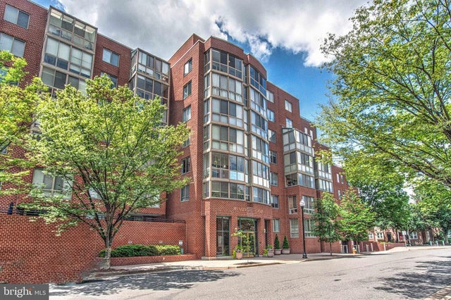1050 N Taylor St #1-201, Arlington