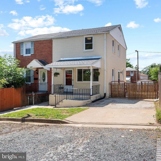 3625 S Four Mile Run Dr, Arlington