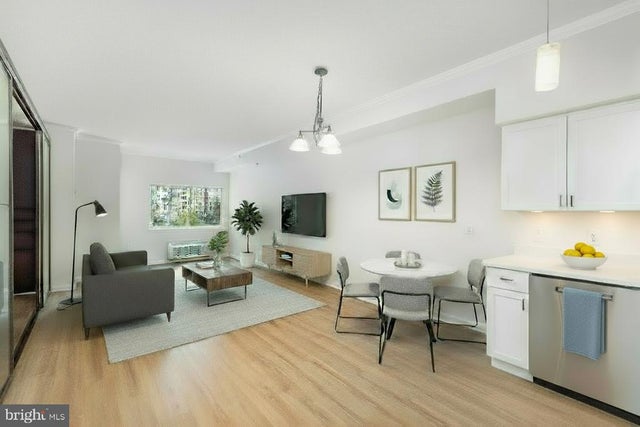 1211 S Eads St #307, Arlington