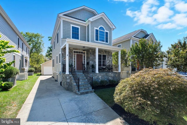 5716 5th St N, ARLINGTON