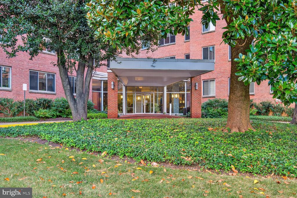 3000 Spout Run Pkwy #a306, ARLINGTON