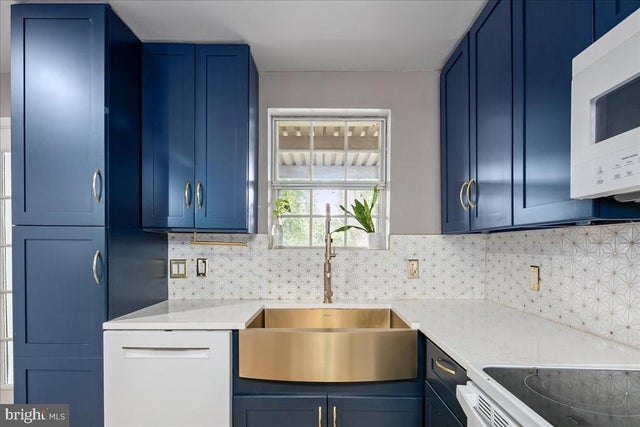 2833 S Wakefield St #c, Arlington