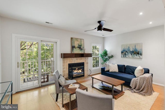 2903 S Woodstock St #b, ARLINGTON