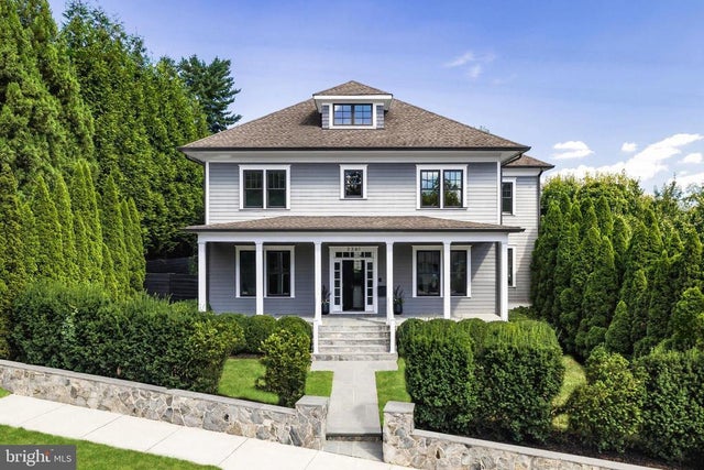 2361 N Edgewood St, Arlington