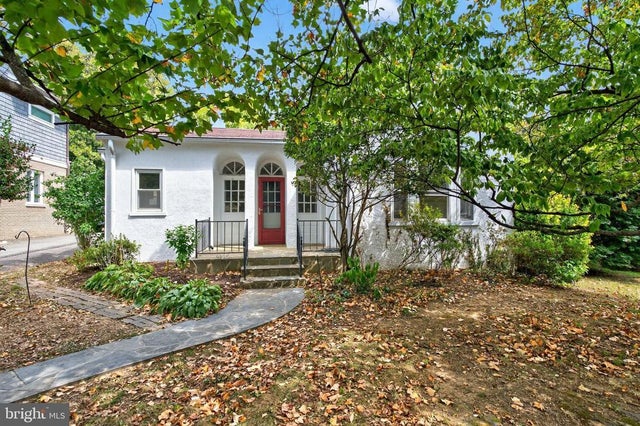 1801 N Taylor St, Arlington