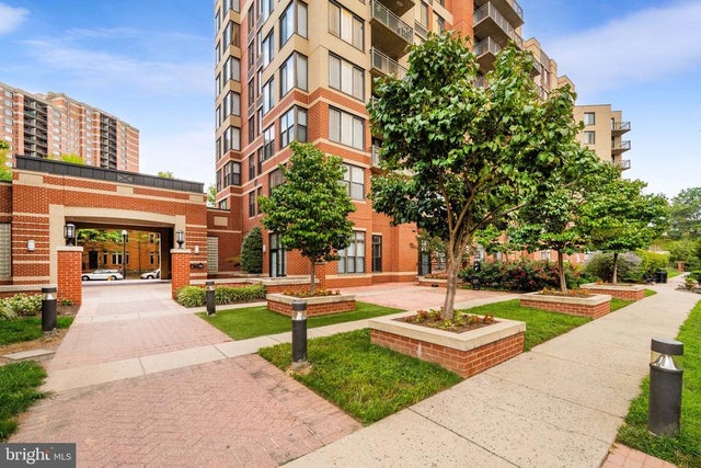 2220 Fairfax Dr #101, Arlington