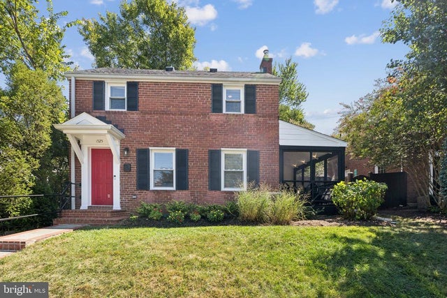 1525 N Longfellow St, Arlington