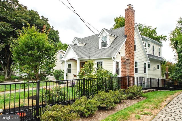 2013 N Madison St, Arlington