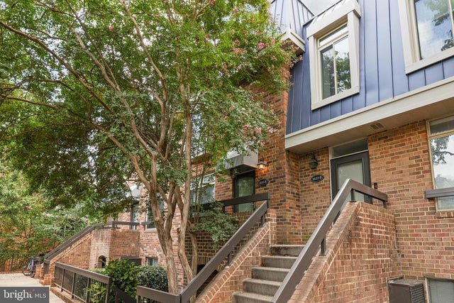 1655 S Hayes St #2, ARLINGTON