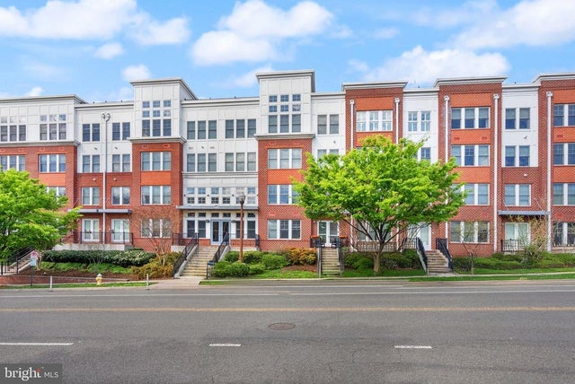 1418 N Rhodes St #b105, ARLINGTON