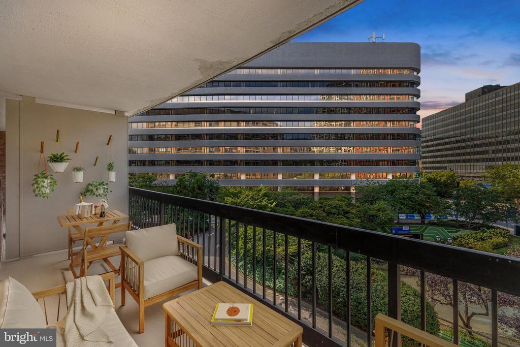 1805 Crystal Dr #318s, ARLINGTON