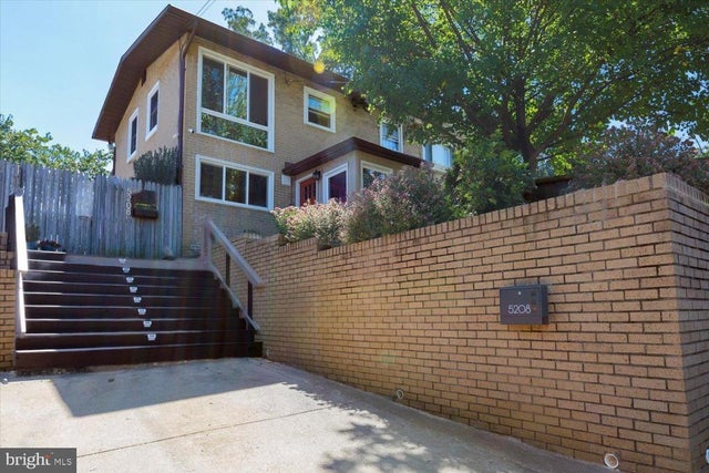 5208 10th Pl S, Arlington