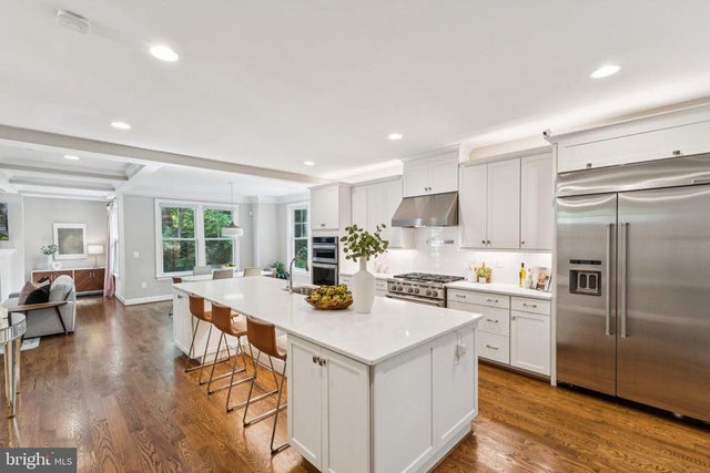 2354 N Quebec St, Arlington