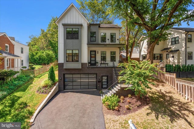 2728 N Edison St, ARLINGTON