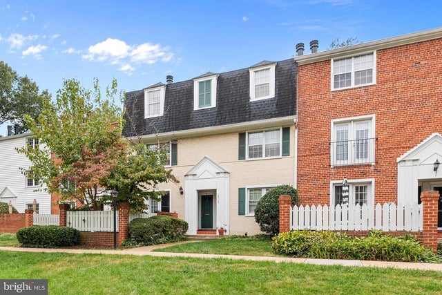 2715 S Walter Reed Dr #b, Arlington