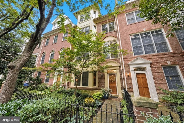 1044 N Stafford St, Arlington