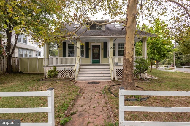 3201 N Pershing Dr, Arlington