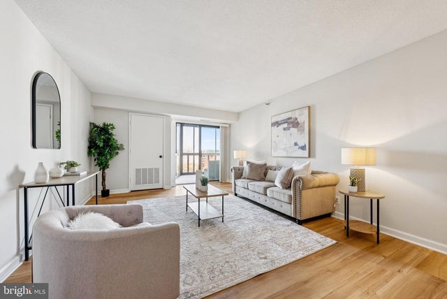 900 N Stafford St #915, Arlington