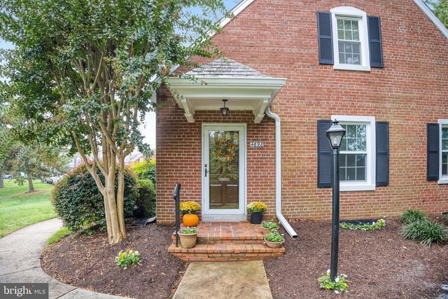 4698 36th St S #a, ARLINGTON