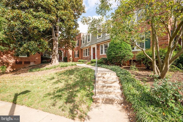 1817 N Rhodes St N #4-260, Arlington