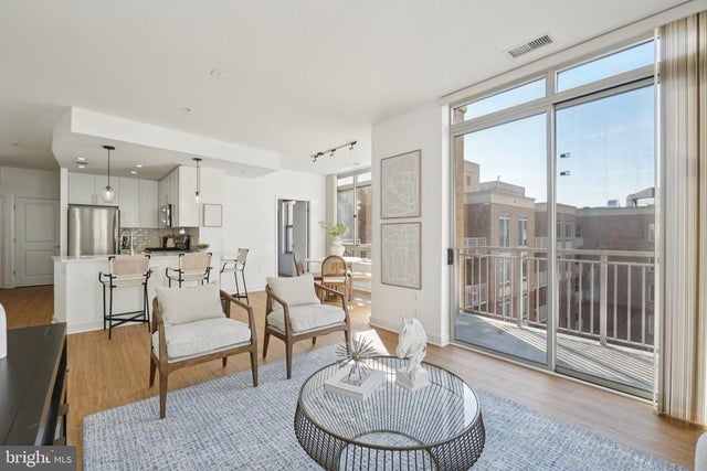 820 N Pollard St #914, Arlington