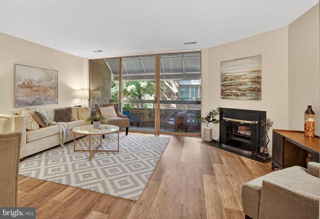 1729 S Hayes St #2, Arlington