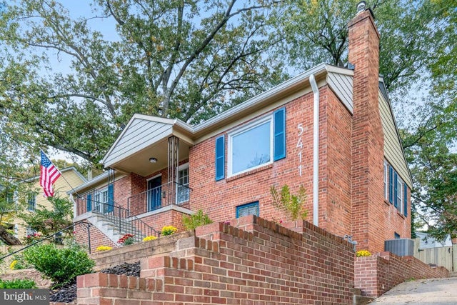 5411 22nd St N, Arlington