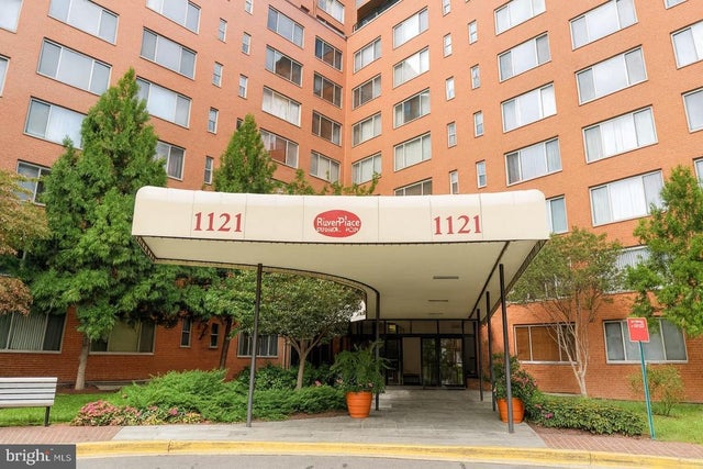 1121 Arlington Blvd #503, Arlington