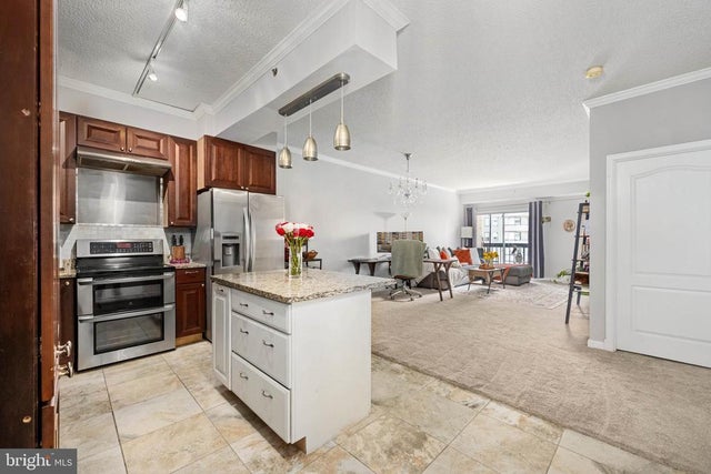 1211 S Eads St S #711, ARLINGTON