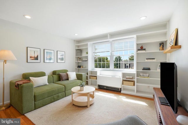 2030 N Vermont St #301, Arlington