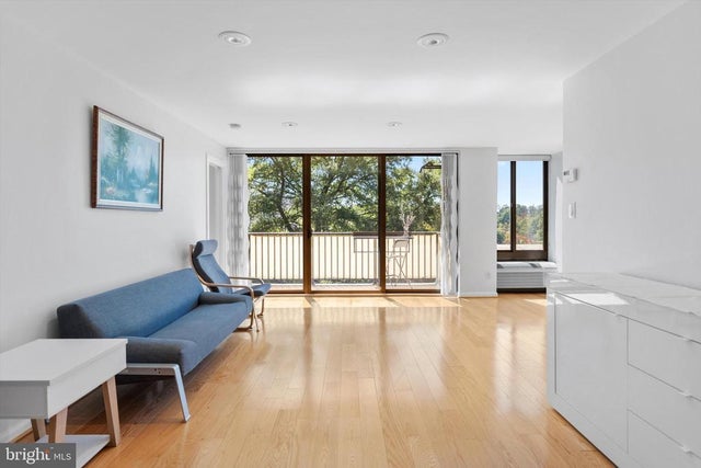 1510 12th St N #303, Arlington