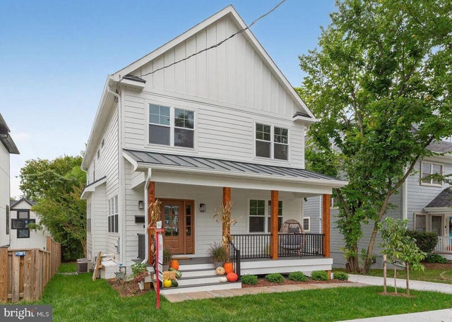 423 N Cleveland St, Arlington