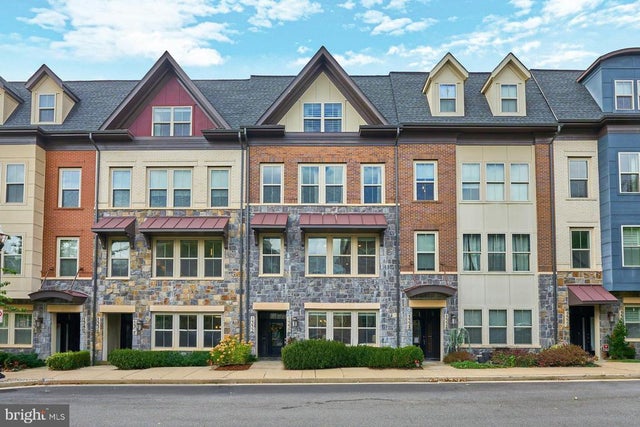 1330 S Quinn St, Arlington