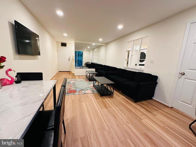 5051 7th Rd S #201, Arlington