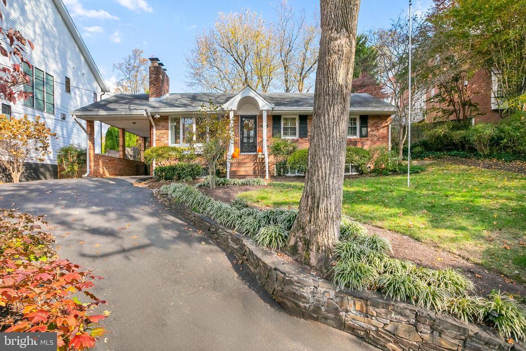 4021 N Richmond St, ARLINGTON