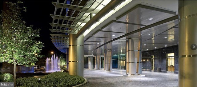 1881 N Nash St #210, Arlington