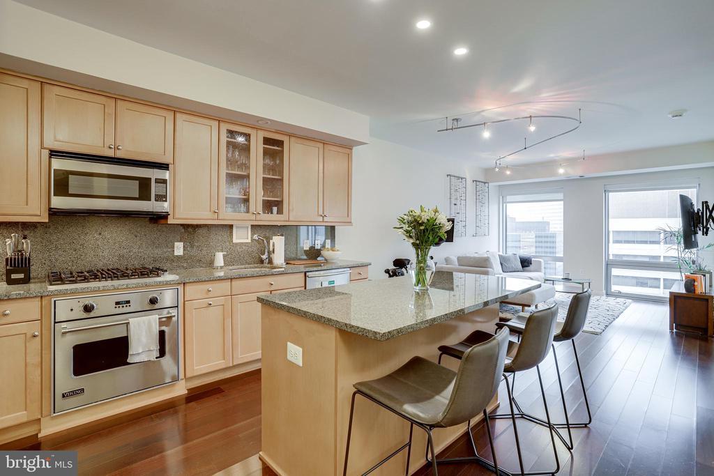 1111 19th St N #1706, ARLINGTON