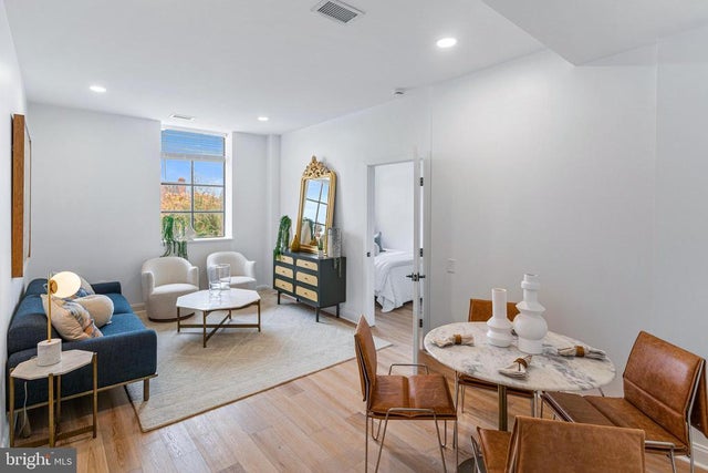 1229 King St #201, ALEXANDRIA