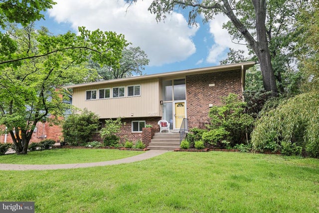 5417 Gary Pl, Alexandria