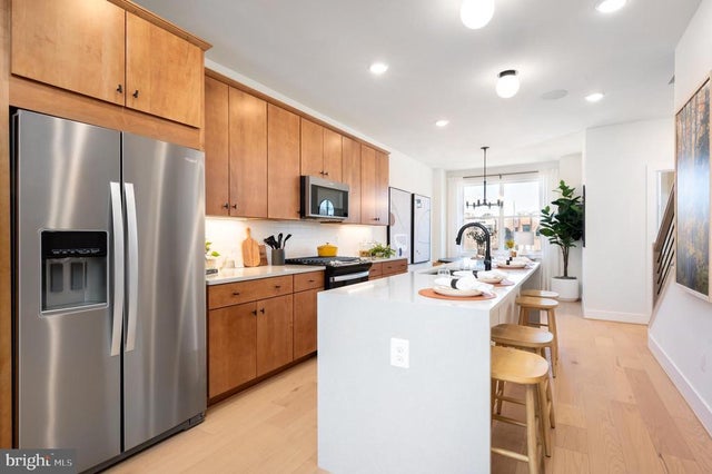 141 Shannon Mews, ALEXANDRIA