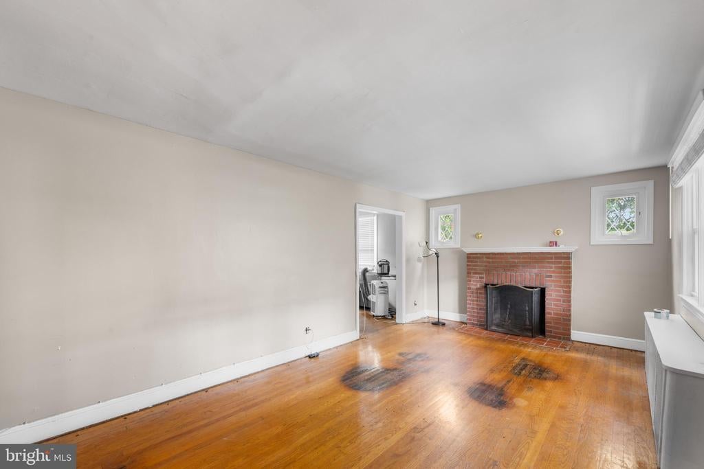 2401 Ridge Road Dr, ALEXANDRIA