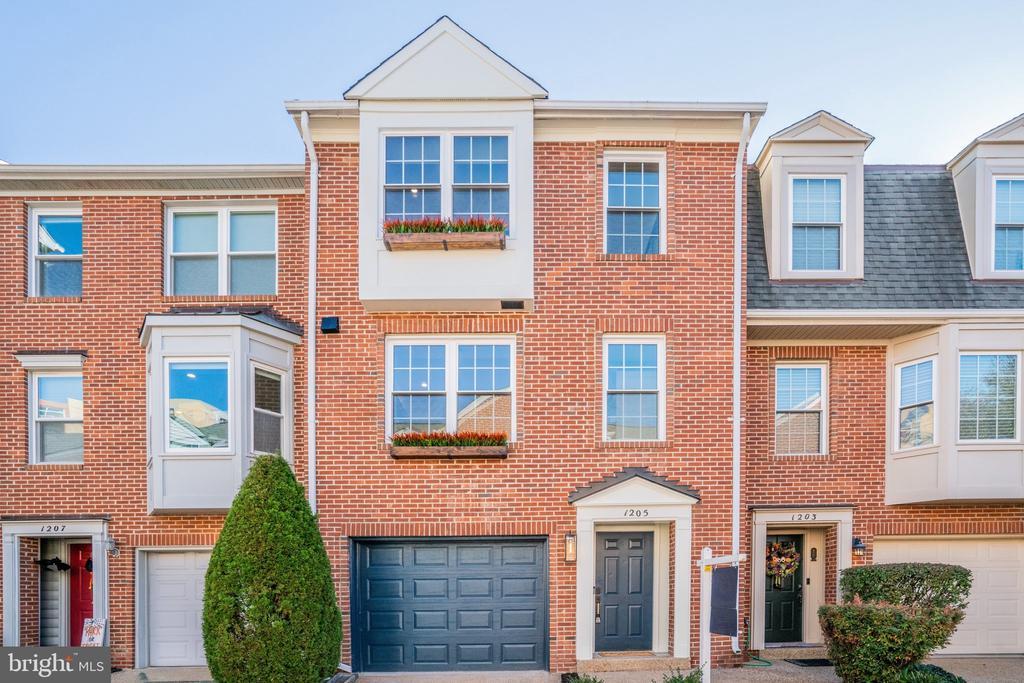 1205 Madison St, ALEXANDRIA
