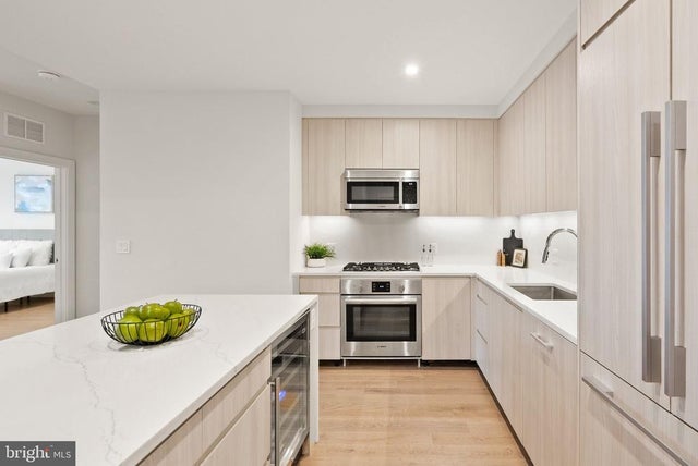 701 Swann Ave #103, ALEXANDRIA