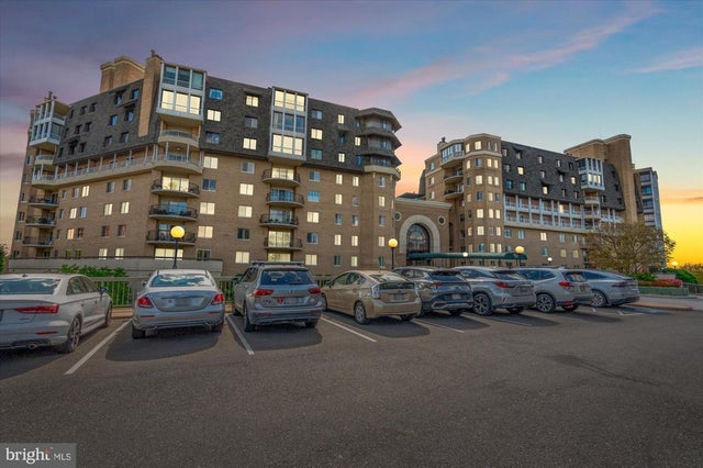 1250 S Washington St #124, ALEXANDRIA