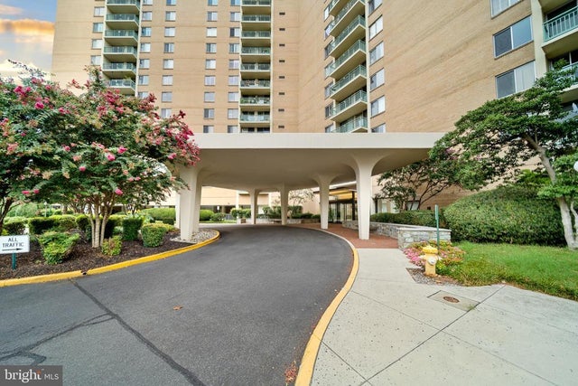 501 Slaters Ln #402, Alexandria