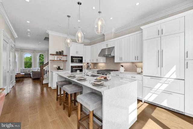 1117 E Abingdon Dr #elevator, Alexandria