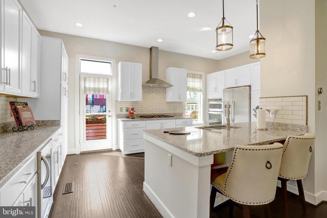 2004 Potomac Ave, ALEXANDRIA